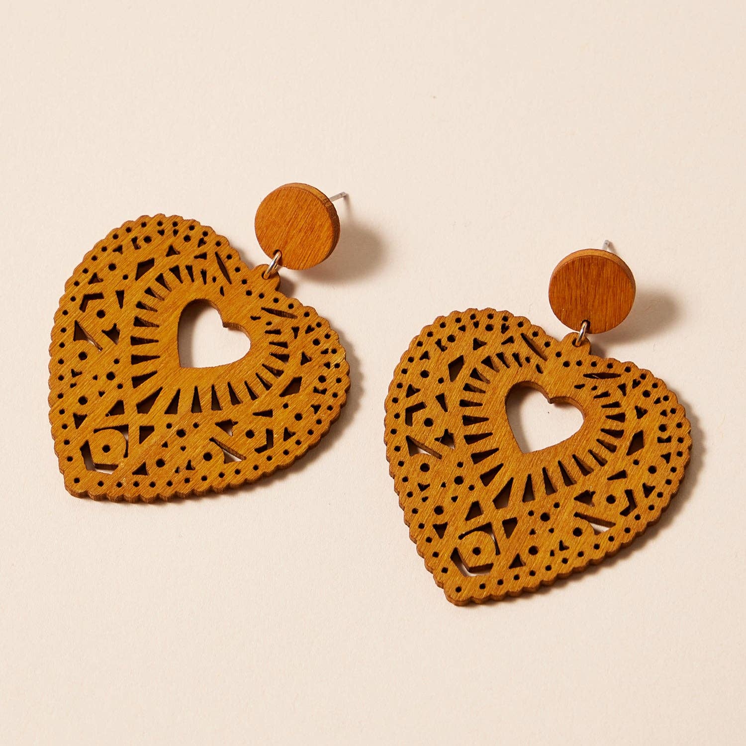 Frem - Colorful Heart-Shaped Wooden Filigree Earrings