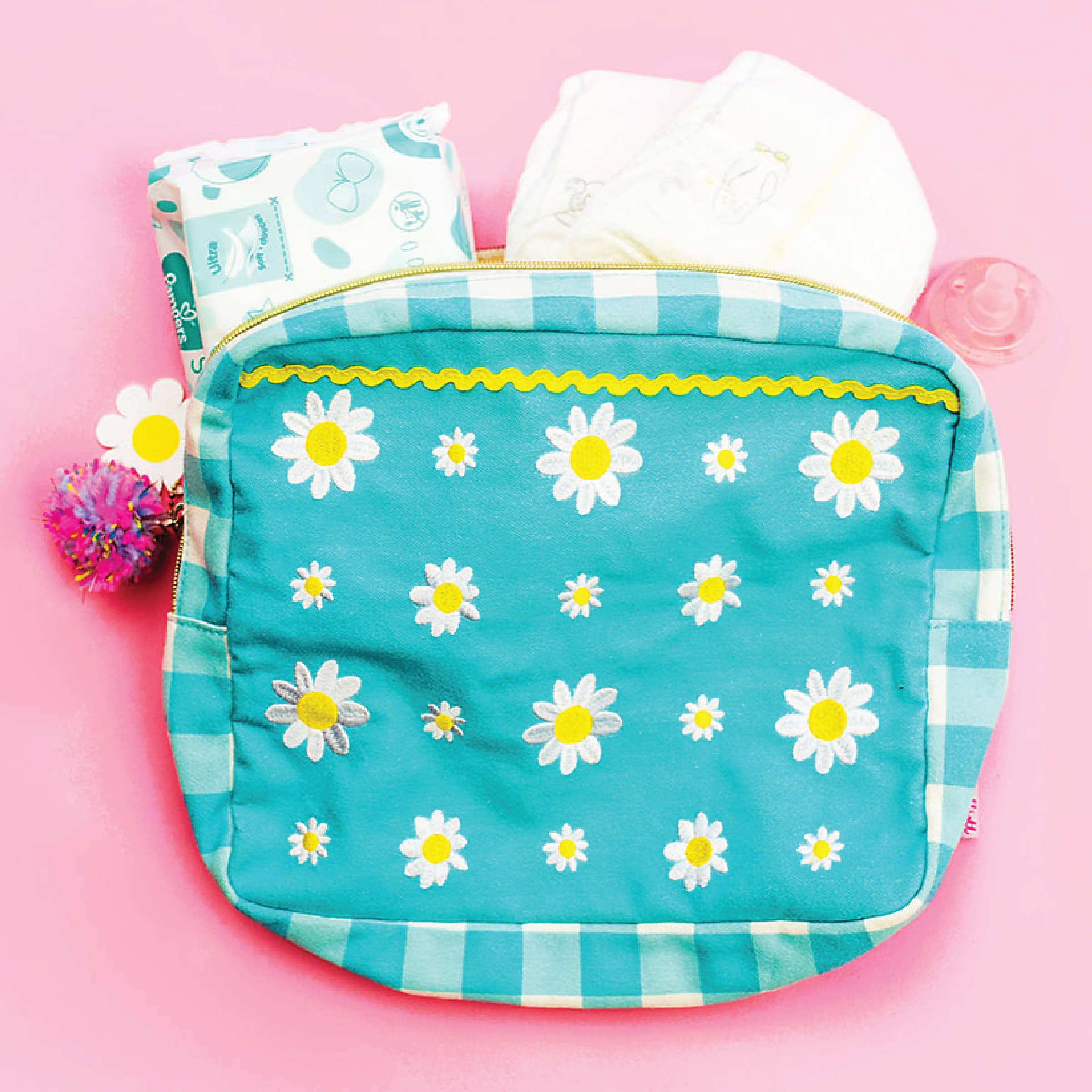 Taylor Elliott Designs - Pouch - Daisy Darling - Large