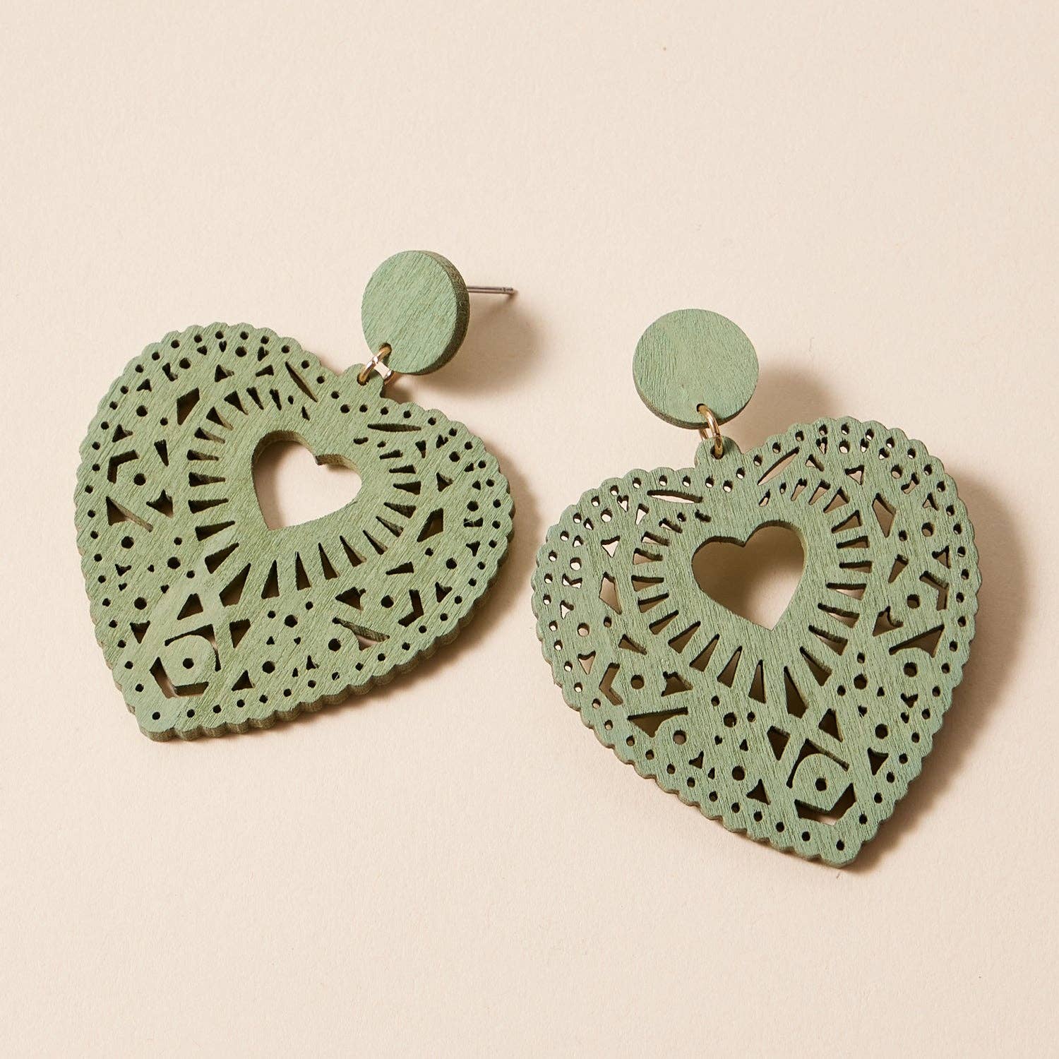 Frem - Colorful Heart-Shaped Wooden Filigree Earrings