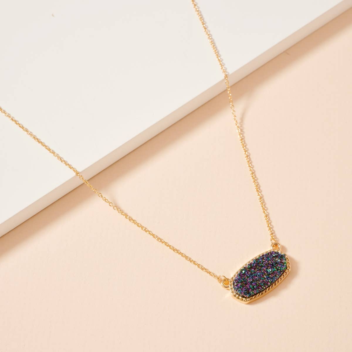 Frem - Druzy Stone Charm Short Necklace
