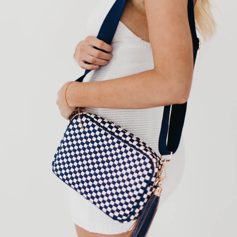 Pretty Simple - Woven Willow Camera Crossbody Bag