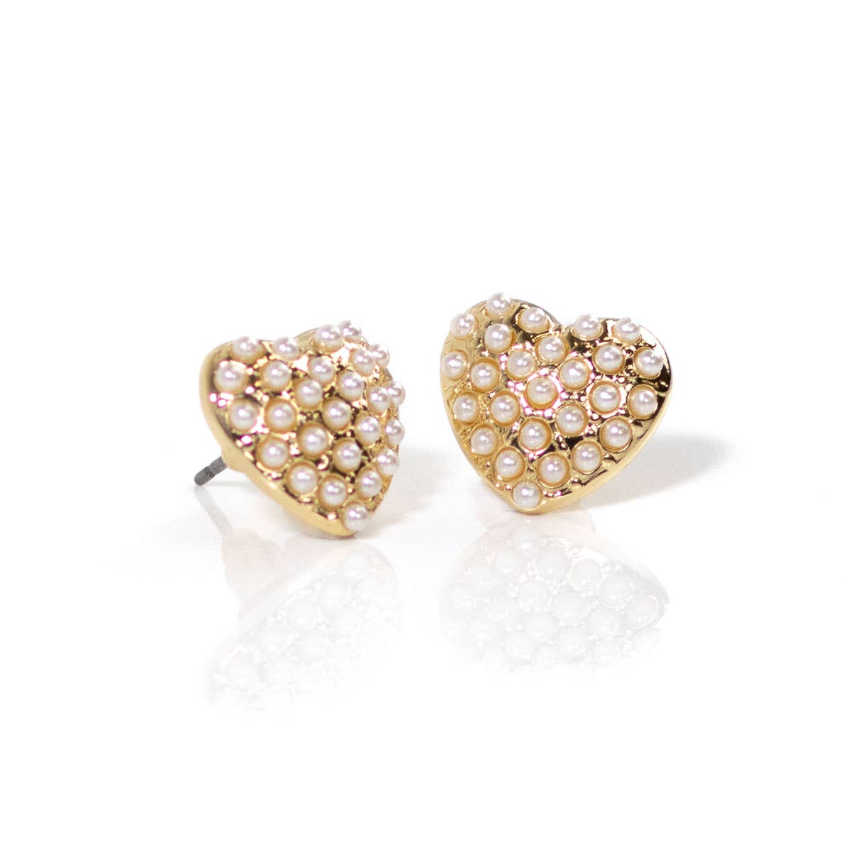 The Royal Standard - Candy Heart Pearl Stud Earrings   White/Gold   .5"