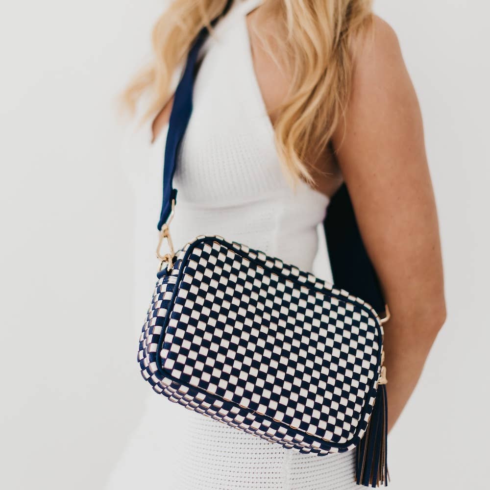 Pretty Simple - Woven Willow Camera Crossbody Bag