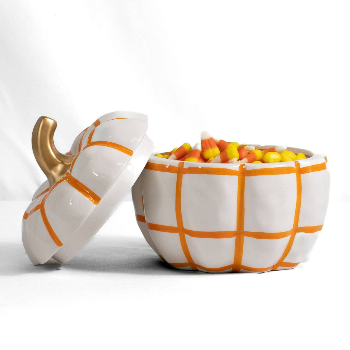 The Royal Standard - Monica Pumpkin Candy Dish   White/Orange   6x6