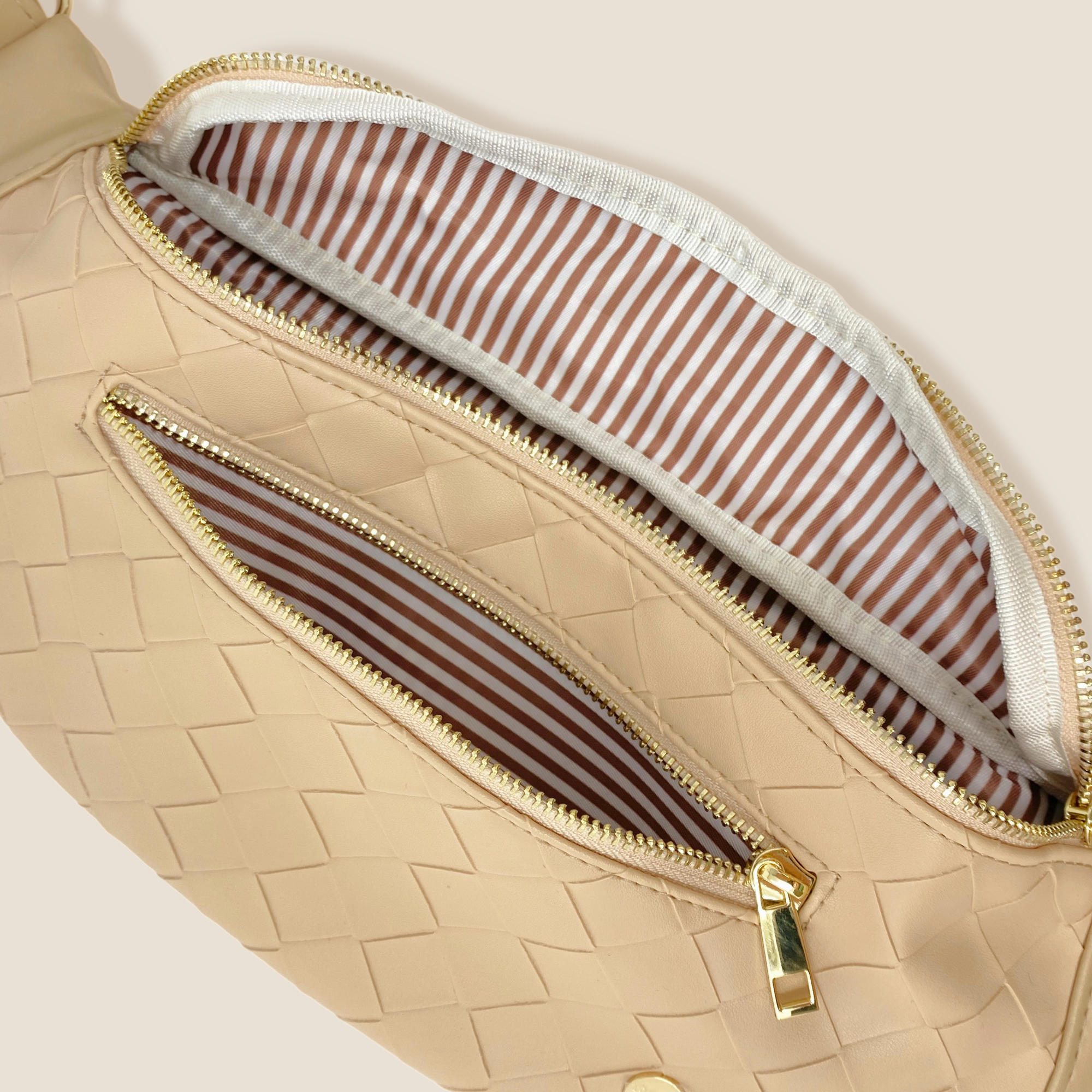 The Darling Effect - Trendy Luxe Belt Bag - Woven Oat