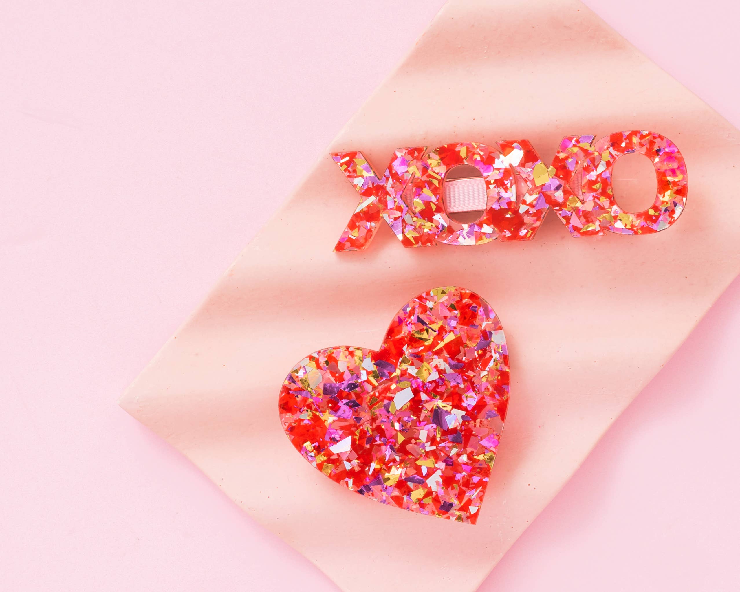 Taylor Elliott Designs - Hair Clip Set - Heart + XOXO - Red + Pink Confetti