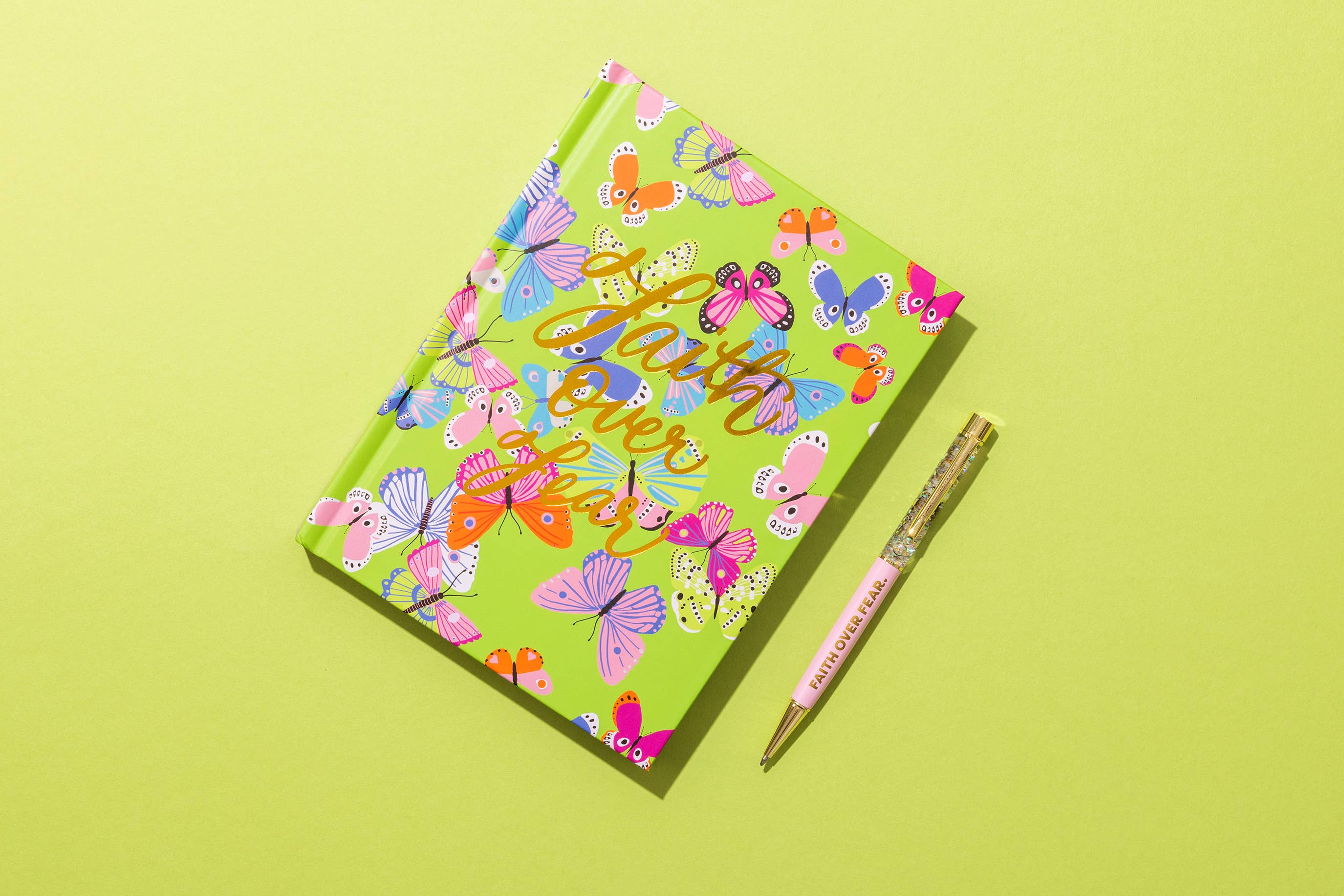 Taylor Elliott Designs - *ON SALE* Pen - "Faith Over Fear" - Pink w/ Pearl Confetti