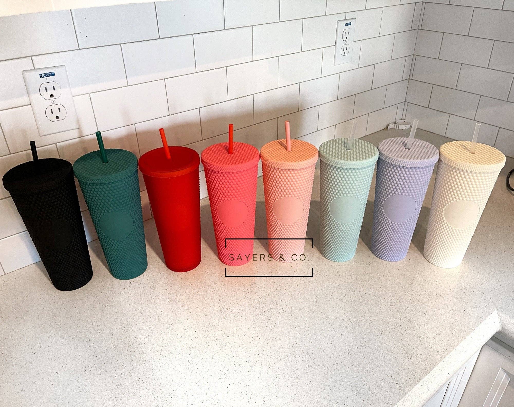 Sayers & Co. - Matte & Glossy Studded 24oz Screw Top Tumbler, Double Walled