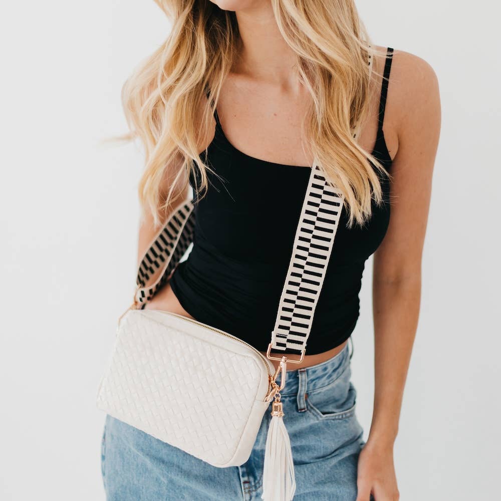 Pretty Simple - Woven Willow Camera Crossbody Bag