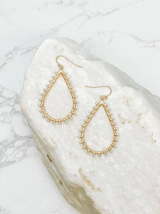 Prep Obsessed Wholesale - Pearl Studded Oval Dangle Earrings